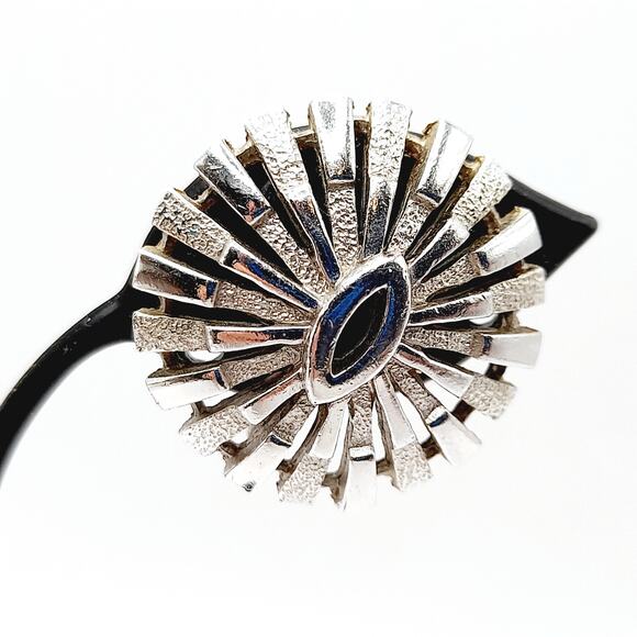 Vintage Crown Trifari Rhodium Plated Clip Earrings, Mid-Century Sunburst Jewelry - Picture 5 of 13